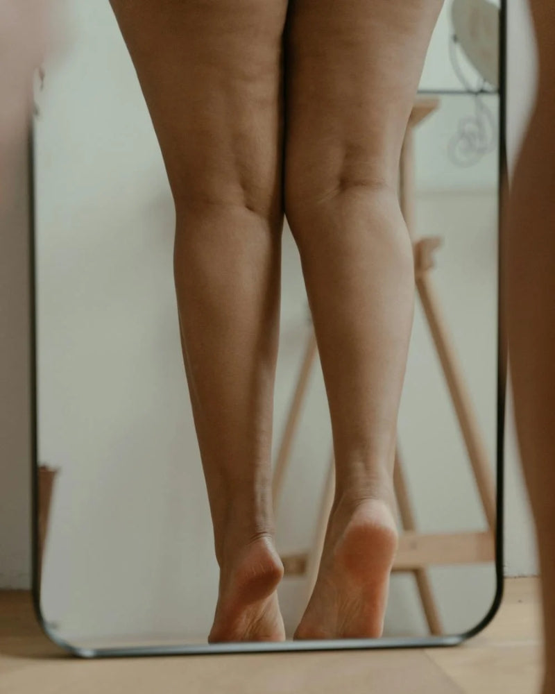 swollen legs causes