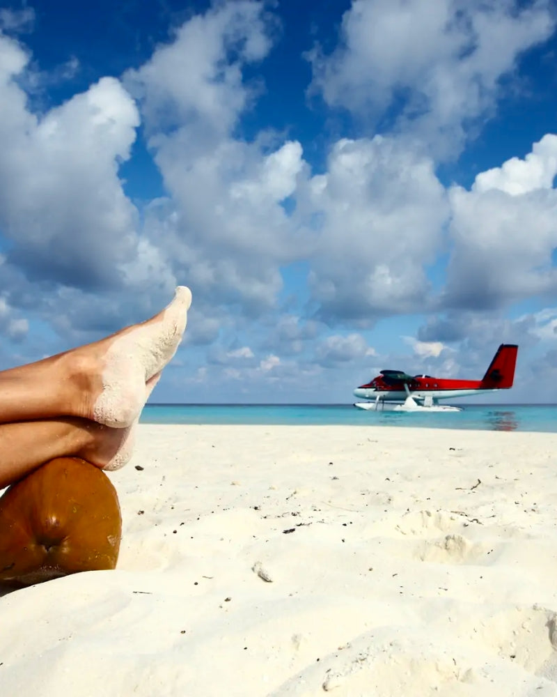 Why Air Travel Makes Your Legs & Feet Puffy